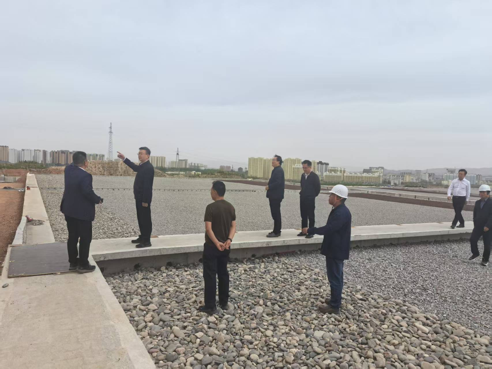 馮市長圖片1.png 馮市長圖片1.png